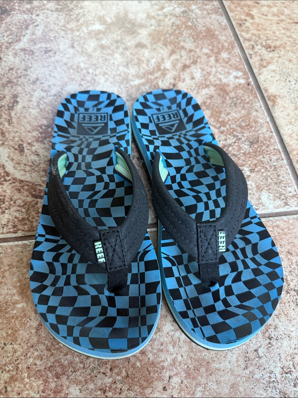 Reef Kids Black & Blue Checkerboard Flip Flops